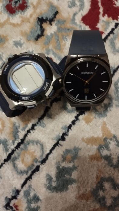 Продаю часы бу .