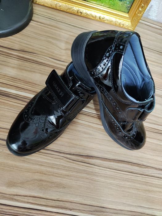 Продам детские туфли