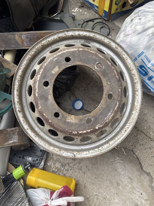 Диск на авто оригинал