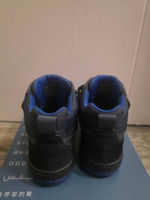 Детски обувки Geox номер 33