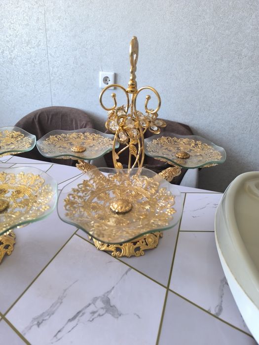 Продам менажницы для сухофруктов и орехов хорошего качества