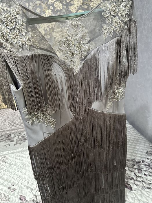 Продам шикарное платье