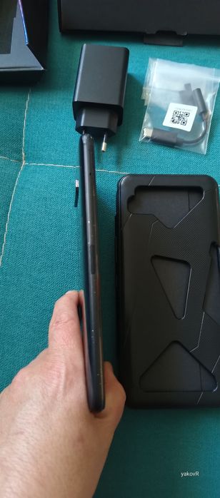 Asus Rog Phone 3 5G 8Gb Ram 256Gb пълен комплект