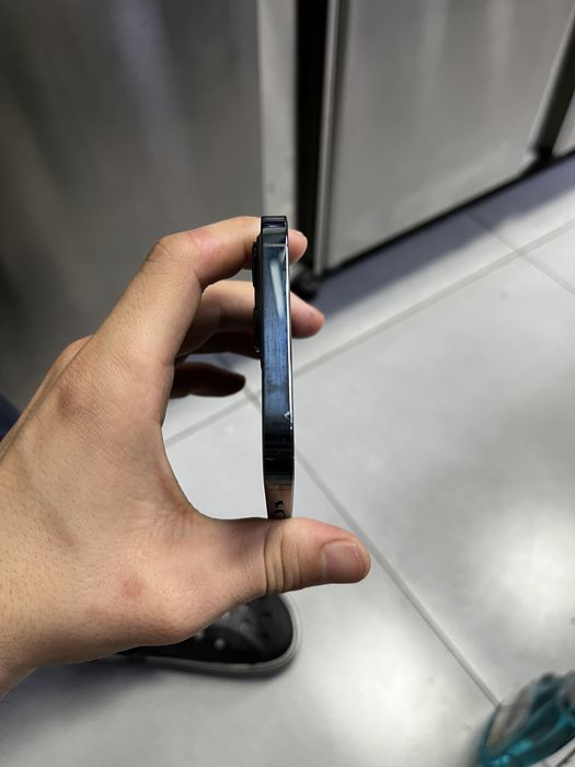 Продам iPhone 12 pro max