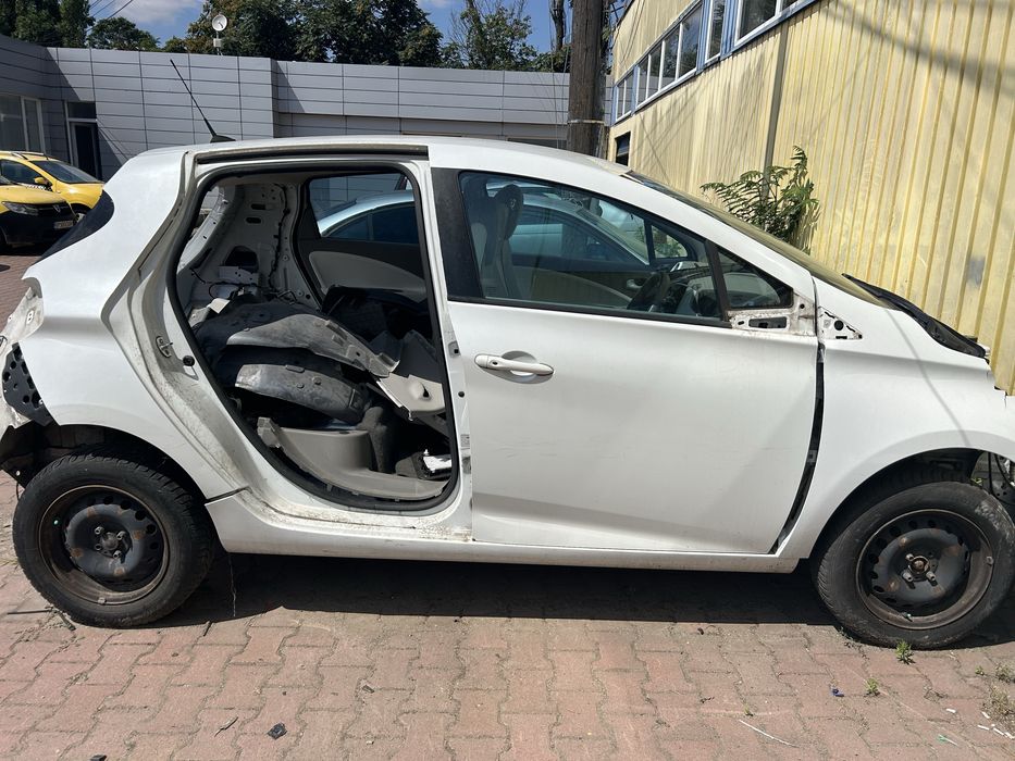 Dezmembrez Renault Zoe generatia 1 ( 2012-2019 )
