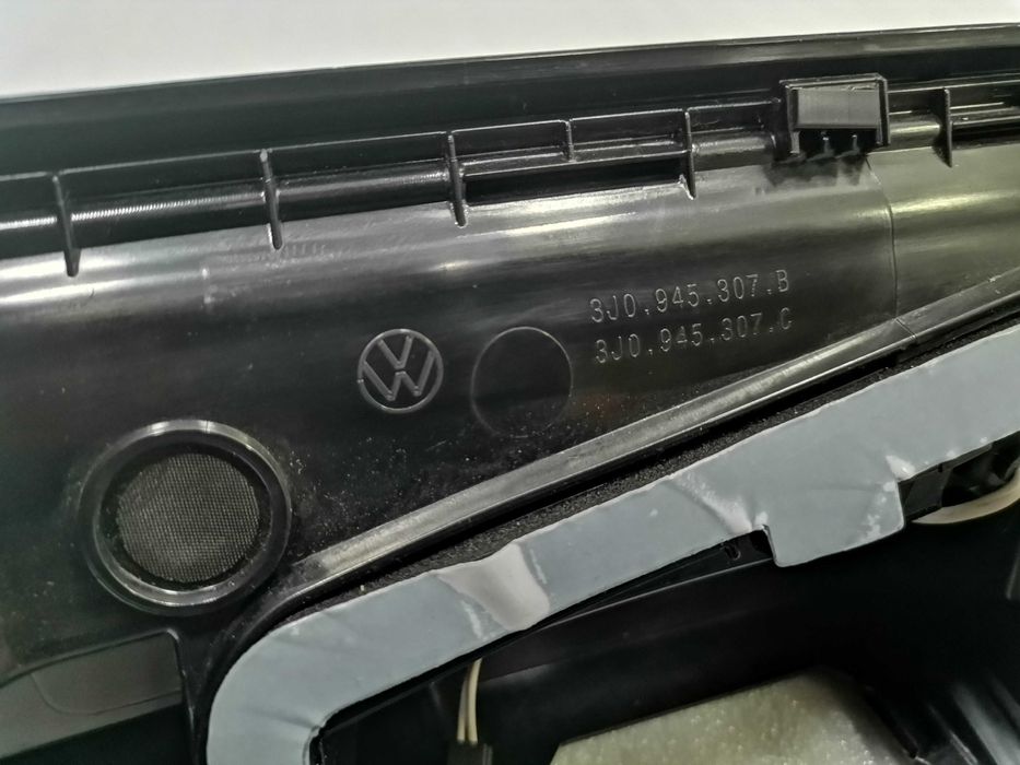 3J0945307 B C Нов Централен IQ Light Стоп VW Passat B9 Variant R Line