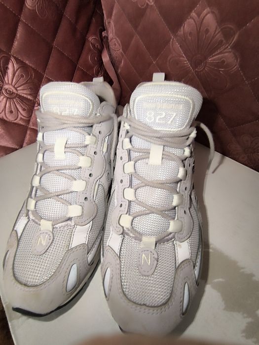 Adidasi New Balance 827