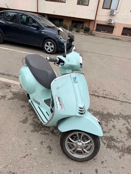 Vespa 125 cc – eleganță italiană în stare impecabilă