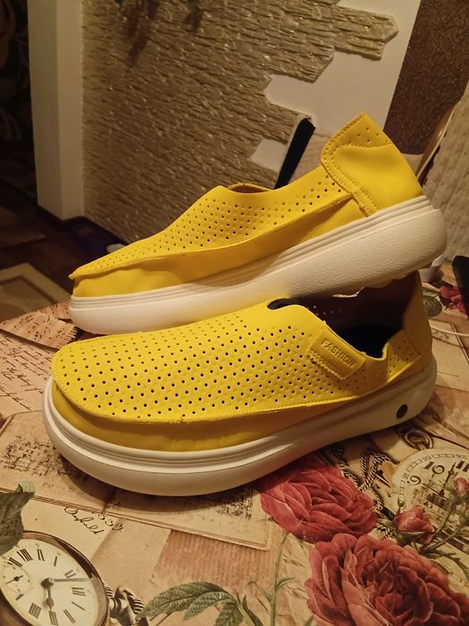 Продам мужские макасины