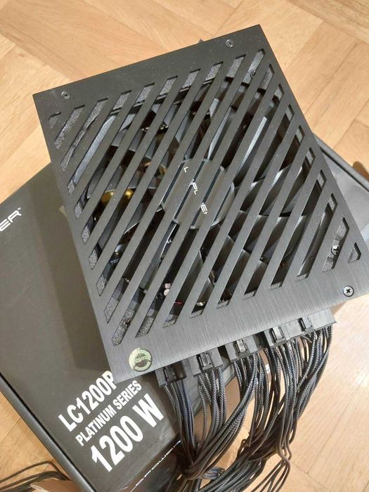 LC Power 1200W 80+Platinum LC1200P V3.0 , Pci-e 5.0 support