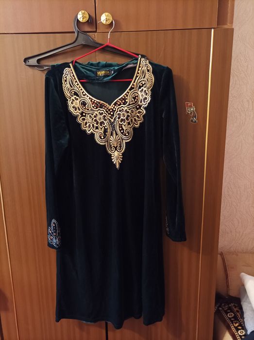 Продается платья