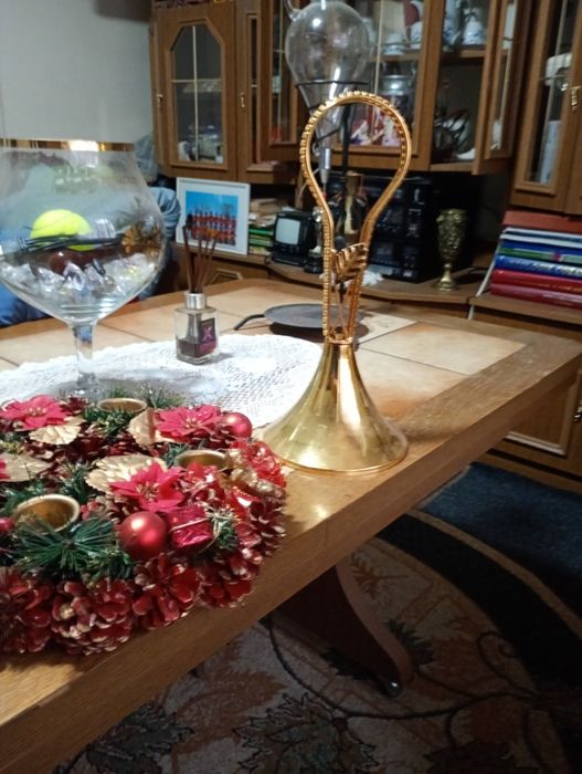 Decorațiune clopot mare .