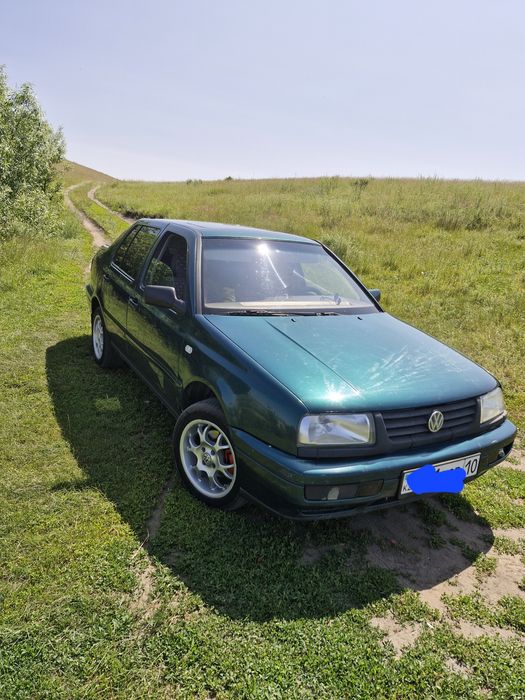 Продам  Volkswagen Vento