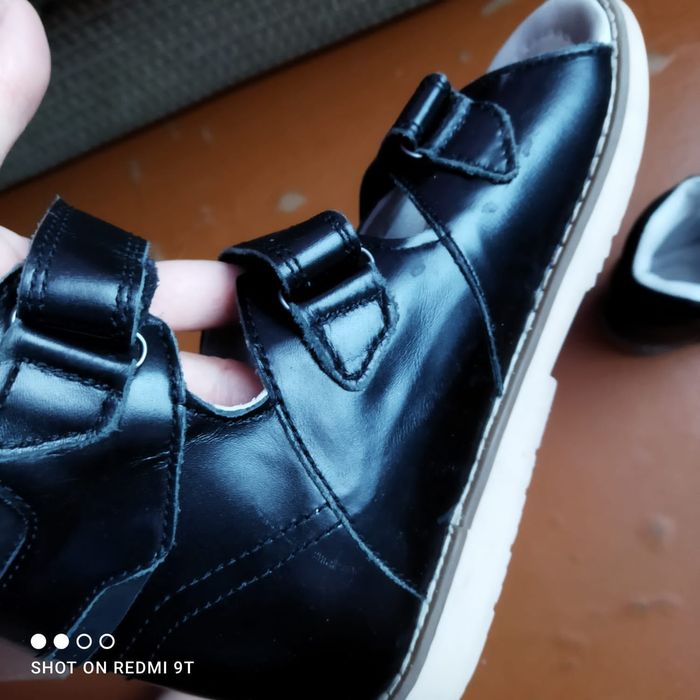 Продам ортопедические сандали 37