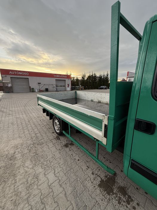 Renault Master 2.5 dCi platformă cu cabină dublă – 7 locuri –