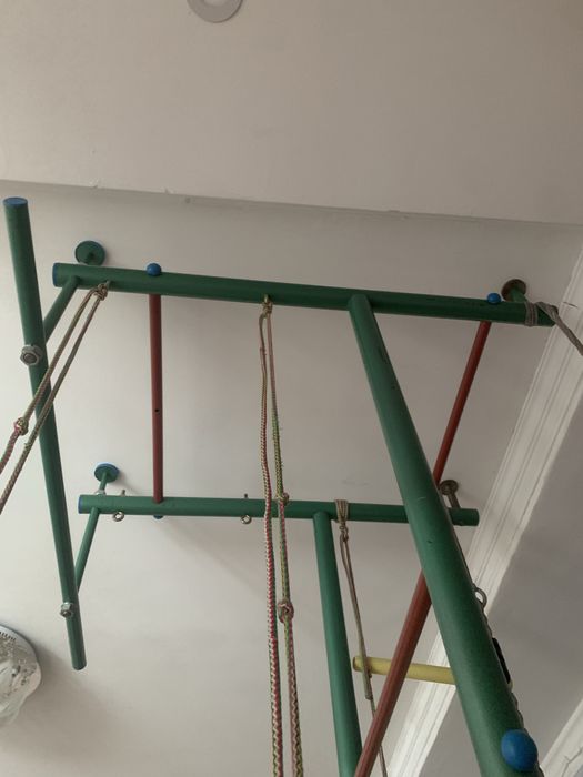 продам спортивную стенку (турник)