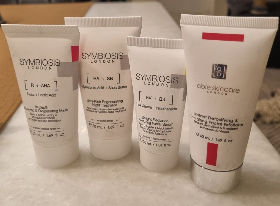 Seturi creme SYMBIOSIS si Able Skincare