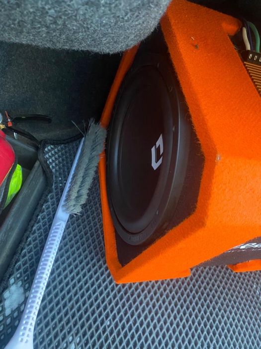 Продам сабвуфер автомобильный