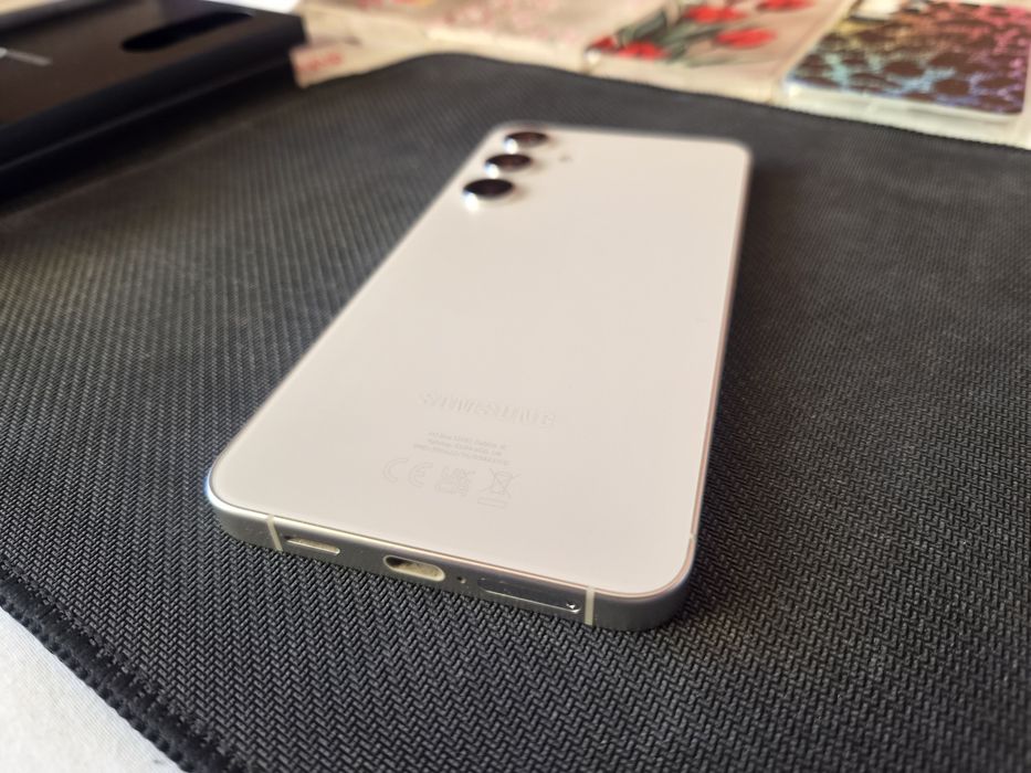 Samsung S24 plus 12/256 Като нов без следи от употреба