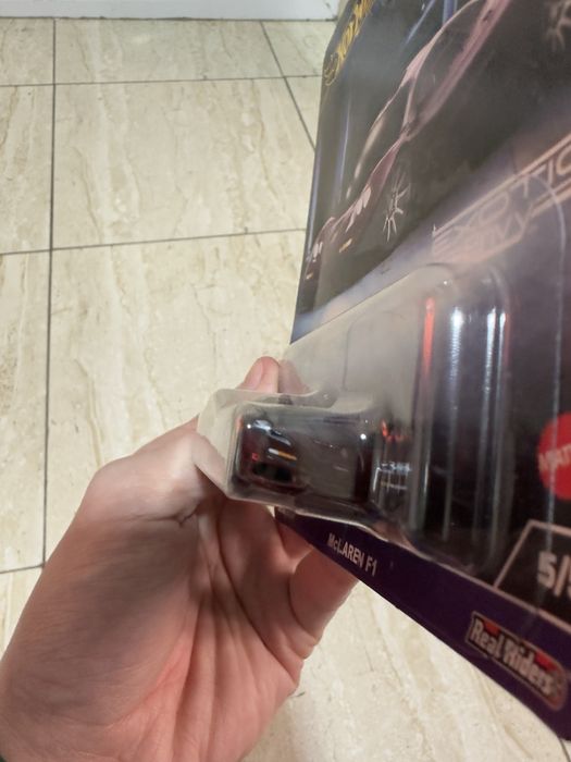 Продаю Hot Wheels Premium