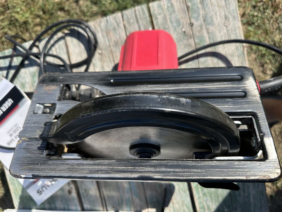 Fierastrau circular Steinhaus, PRO-CS1200, 1200 W, disc 185mm, 5500RPM, 63mm
