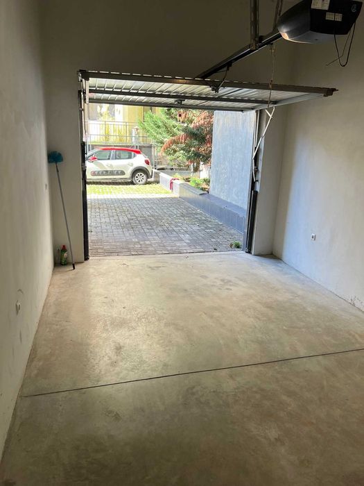 Дава се под наем Гараж / Паркомясто в Варна, Левски - 20 кв.м за 153 € - Снимка #2