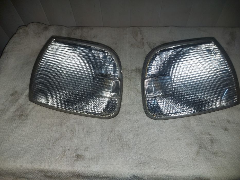 Комплект передних поворотников  Volkswag Т4 (оригина)