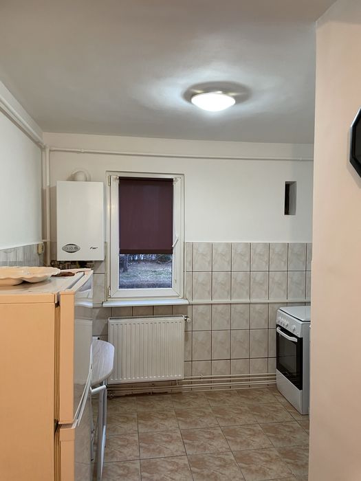 Inchiriez garsoniera decomandata