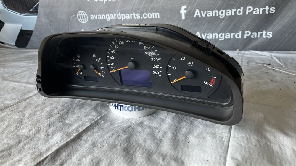 2 броя километраж Mercedes E W210 (1993-2000)