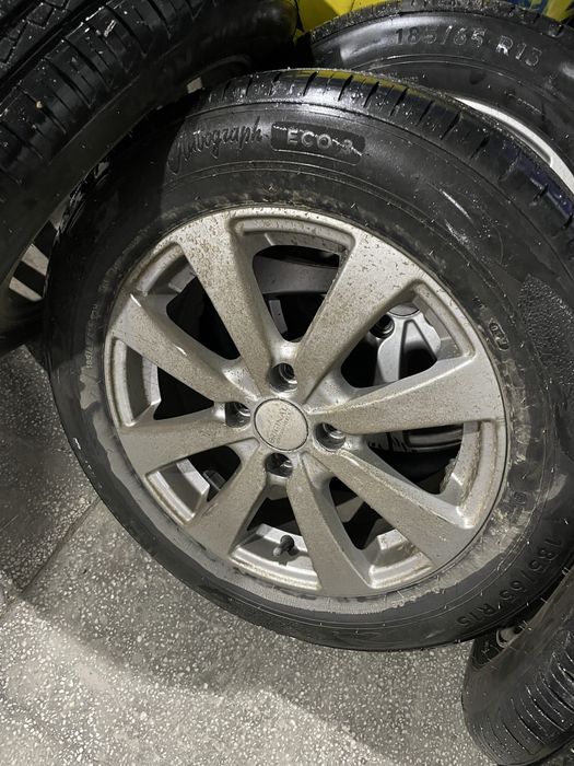 Продам летние шины с дисками