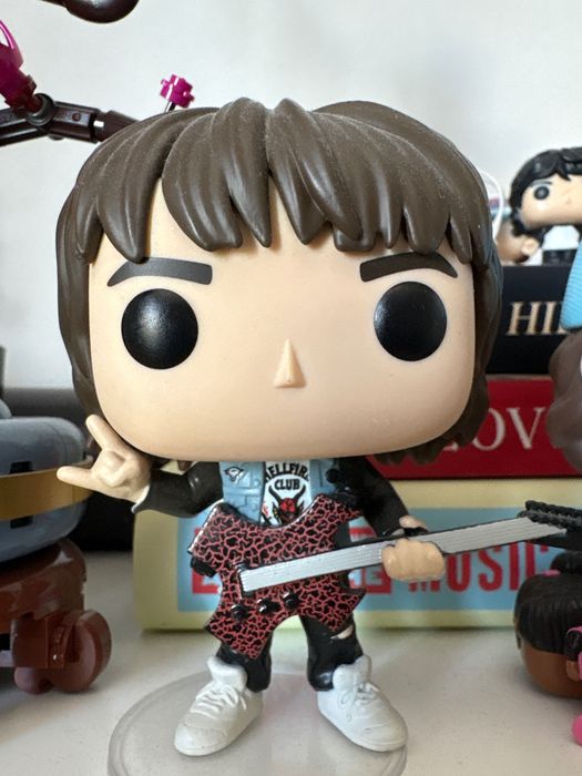 Funko pop фигурки на Stranger Things 4