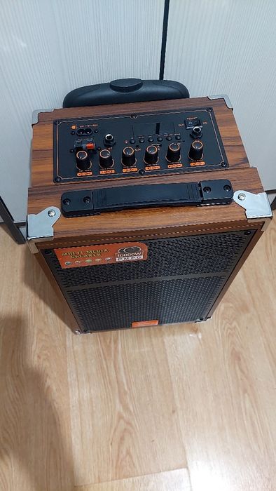 Колонка переносная блютуз флешка