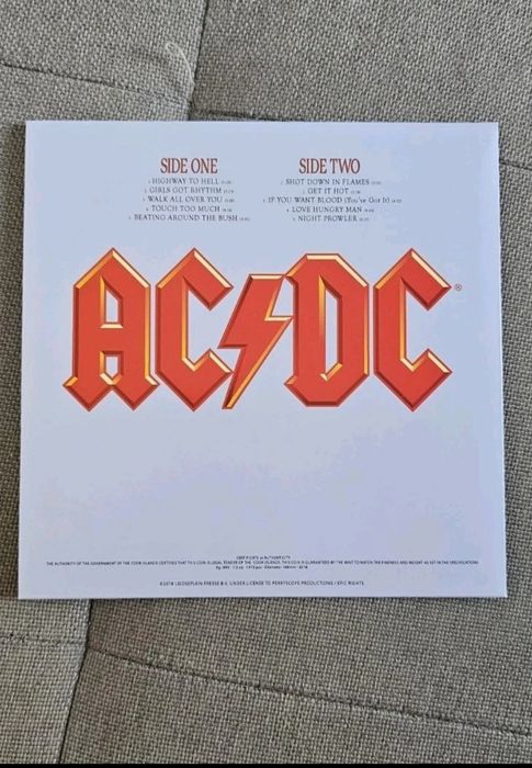 Страхотна Сребърна Монета AC/DC Ограничен Тираж