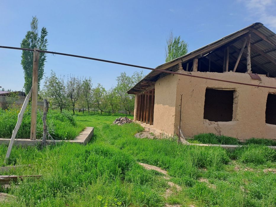 Oqtoshdan 5 sotix yer sotiladi