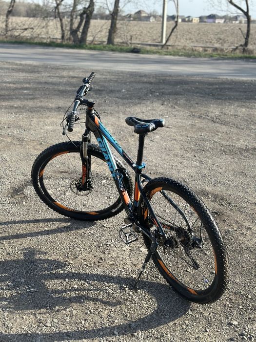 Продаи велосипед GIANT
