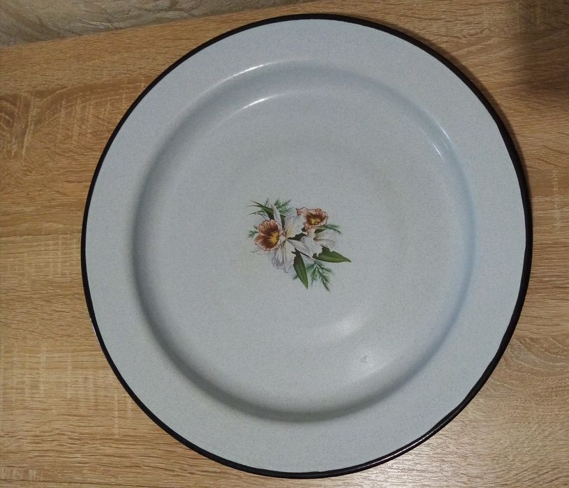 Блюдо эмалированное