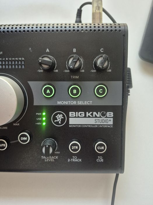 Vând Mackie Big Knob Studio +