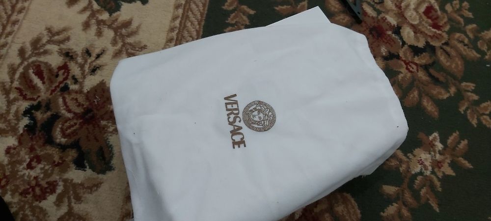 Продам  босоножки