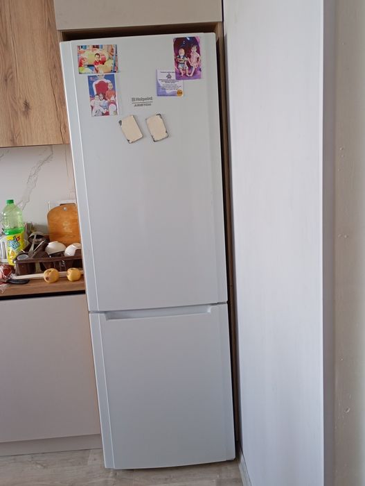 холодильник Hotpoint Ariston