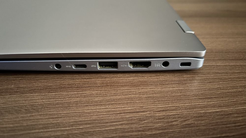 Ноутбук с сенсорным экраном