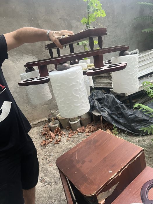 Декорние люстры для участков  б /у. некотор требуют ремонта цена  99т