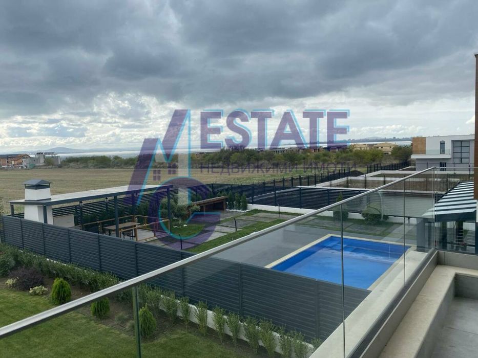 Модерна двуетажна къща в гр. Бургас, кв. Сарафово. РЗП - 196 кв.м.