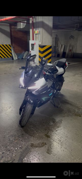 Cf moto 675sr-r продаю 6000 чиланзар  звонить торг уместе