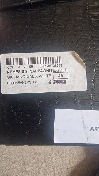 Produs nou . Memesis