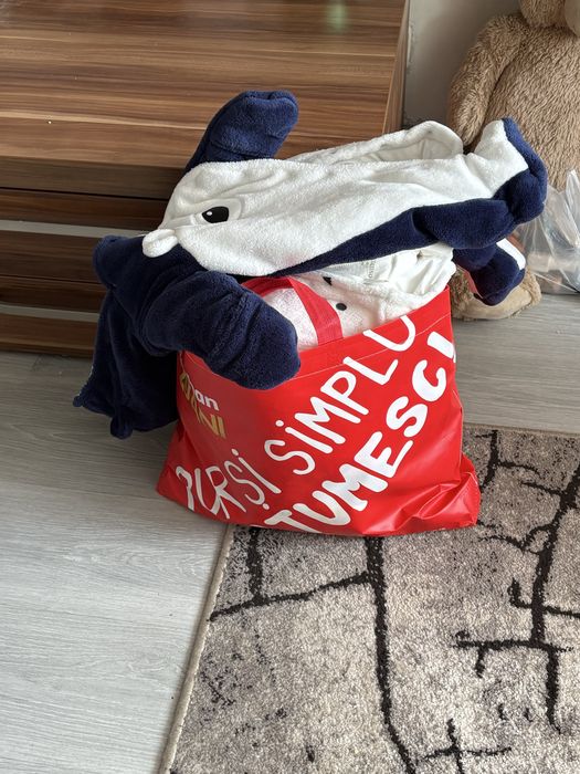 Vand lot hainute , 62,66.72