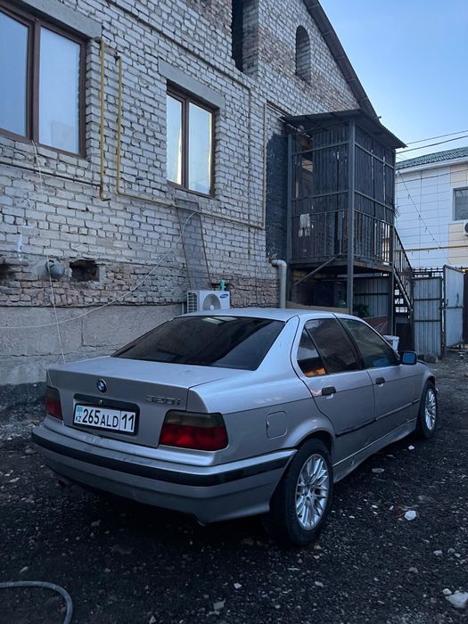 Продам БМВ е36 Кузов живой