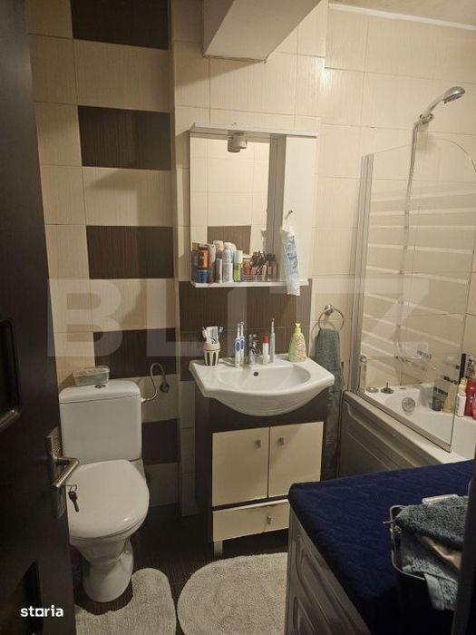 Apartament cu 3 camere, 59.40 mp, zona Eroilor