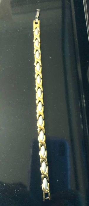 Магнитный браслет