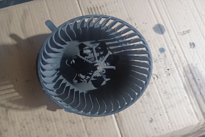 Ventilator aeroterma 1K1819015 Volkswagen VW Touran 1 [2003 - 2006] M