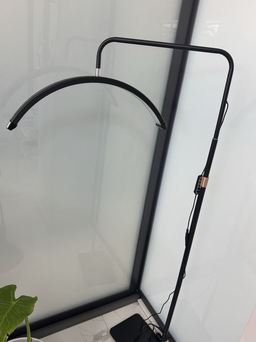 Комплеткт кушетка, лампа, помощник